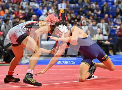 Thumbnail 1 in UIL State Championships - 6A 120lb Final photogallery.