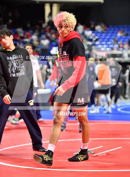 Thumbnail 2 in UIL State Championships - 6A 120lb Final photogallery.