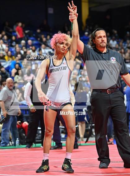 Thumbnail 3 in UIL State Championships - 6A 120lb Final photogallery.