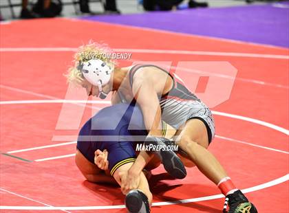 Thumbnail 2 in UIL State Championships - 6A 120lb Final photogallery.