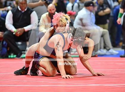 Thumbnail 3 in UIL State Championships - 6A 120lb Final photogallery.