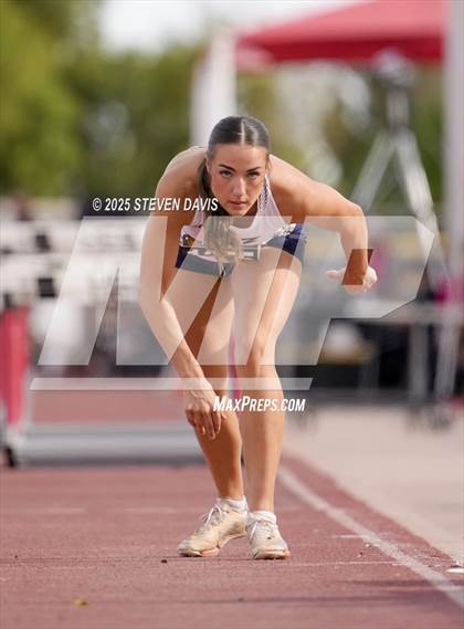 Thumbnail 3 in AIA Finals photogallery.