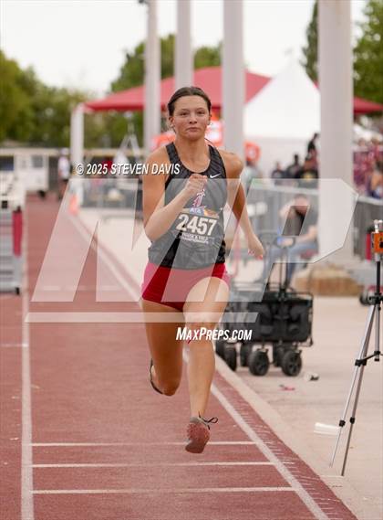 Thumbnail 2 in AIA Finals photogallery.