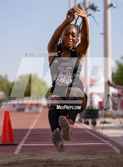Thumbnail 3 in AIA Finals photogallery.