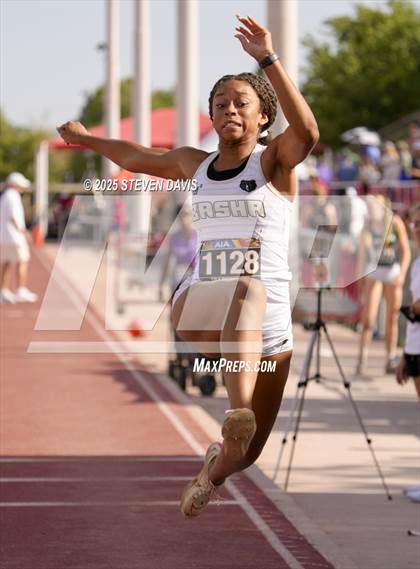Thumbnail 1 in AIA Finals photogallery.
