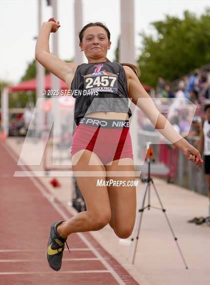 Thumbnail 1 in AIA Finals photogallery.