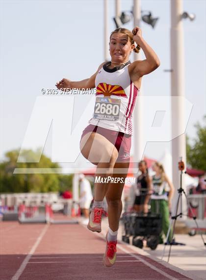 Thumbnail 3 in AIA Finals photogallery.