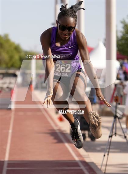 Thumbnail 2 in AIA Finals photogallery.