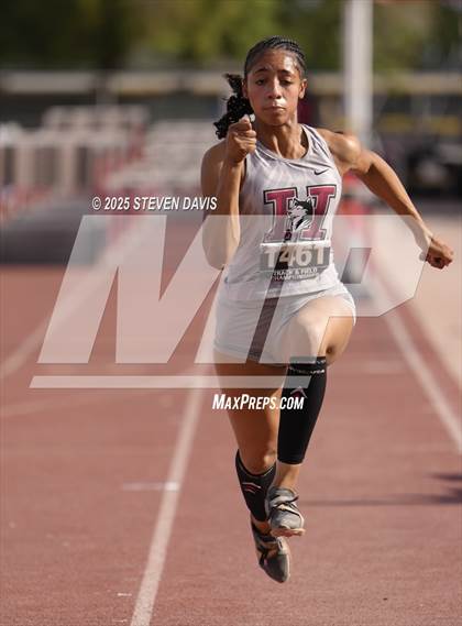 Thumbnail 1 in AIA Finals photogallery.