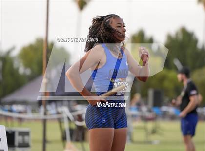 Thumbnail 2 in AIA Finals photogallery.