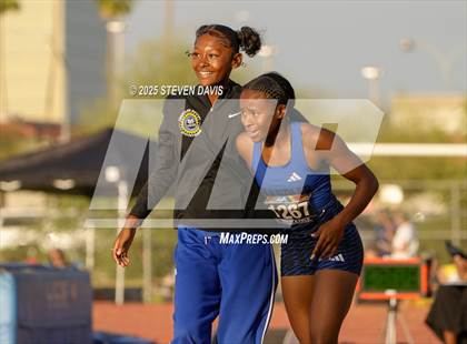 Thumbnail 3 in AIA Finals photogallery.