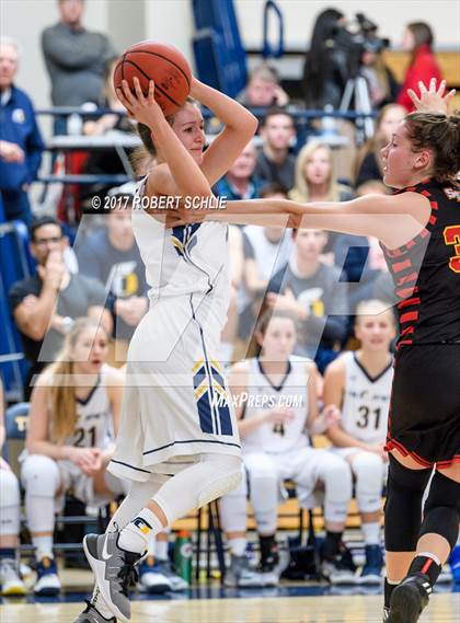 Thumbnail 3 in Oak Ridge vs. St. Francis photogallery.