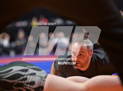 Thumbnail 3 in UIL State Championships - 5A 215lb Final photogallery.