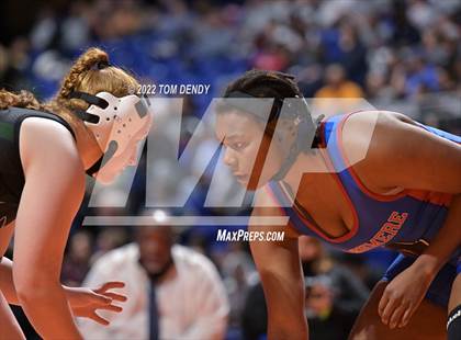 Thumbnail 2 in UIL State Championships - 5A 215lb Final photogallery.