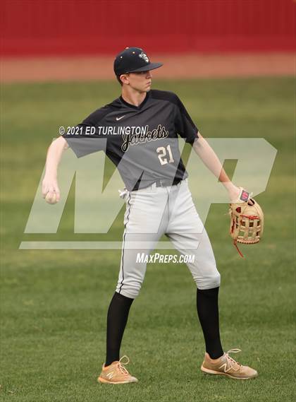 Thumbnail 3 in Sprayberry @ Lassiter photogallery.