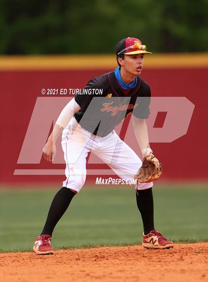 Thumbnail 2 in Sprayberry @ Lassiter photogallery.