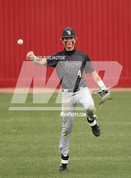Thumbnail 3 in Sprayberry @ Lassiter photogallery.