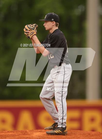 Thumbnail 3 in Sprayberry @ Lassiter photogallery.