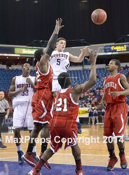 Thumbnail 3 in Fairfield vs. Modesto Christian (CIF SJS D3 Finals) photogallery.