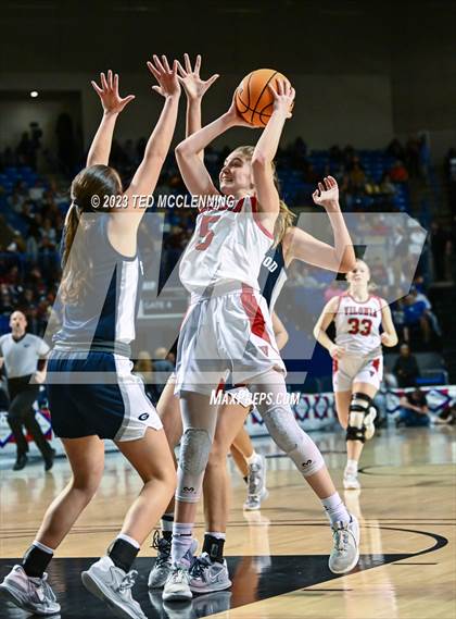 Thumbnail 1 in Vilonia vs. Greenwood (AAA 5A State Final) photogallery.
