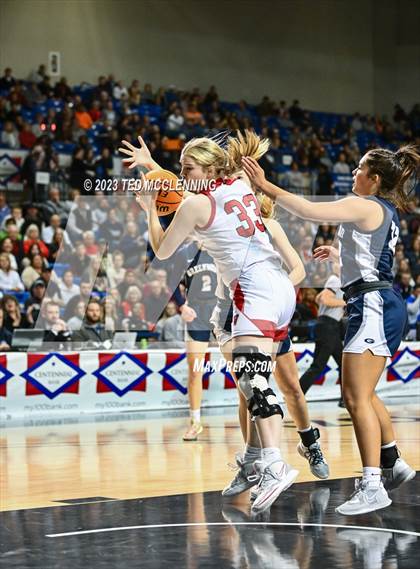 Thumbnail 3 in Vilonia vs. Greenwood (AAA 5A State Final) photogallery.