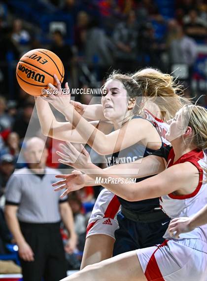 Thumbnail 1 in Vilonia vs. Greenwood (AAA 5A State Final) photogallery.