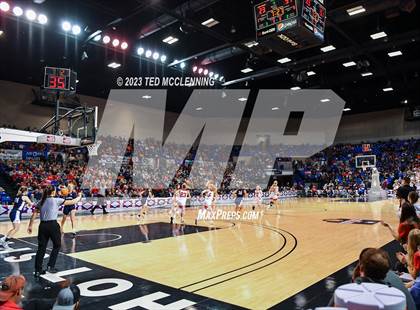 Thumbnail 1 in Vilonia vs. Greenwood (AAA 5A State Final) photogallery.
