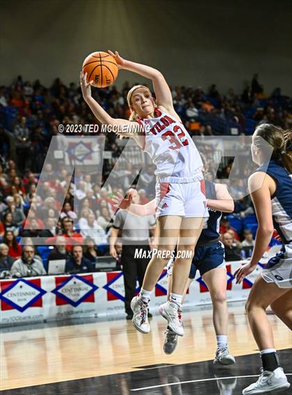 Thumbnail 2 in Vilonia vs. Greenwood (AAA 5A State Final) photogallery.
