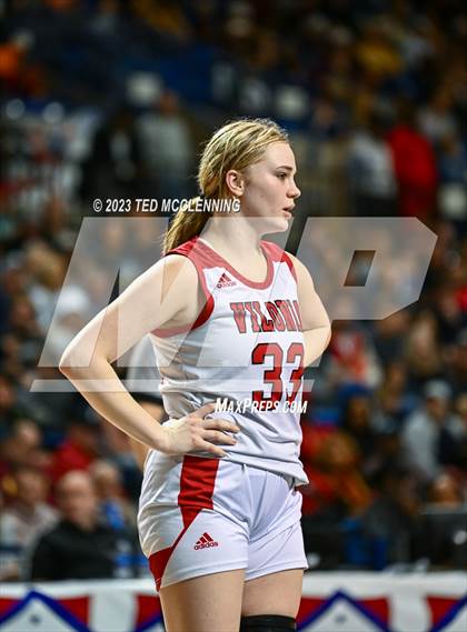 Thumbnail 1 in Vilonia vs. Greenwood (AAA 5A State Final) photogallery.