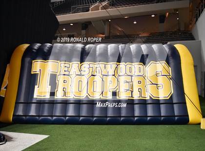 Thumbnail 3 in Eastwood vs. Plano photogallery.