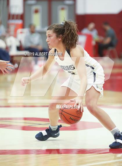 Thumbnail 3 in Perry Meridian vs. Decatur Central photogallery.