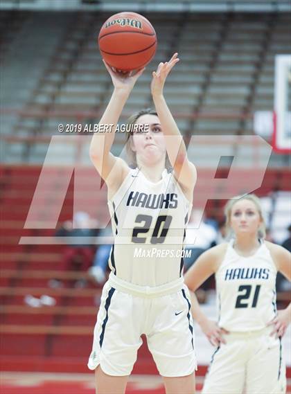 Thumbnail 3 in Perry Meridian vs. Decatur Central photogallery.