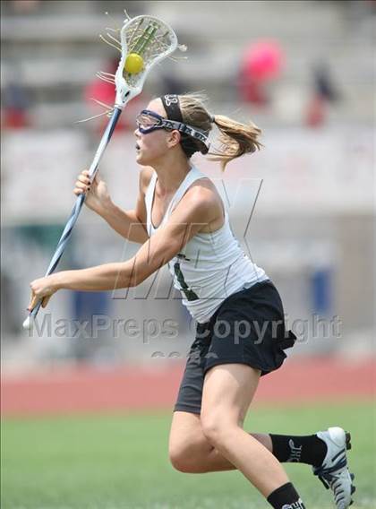 Thumbnail 2 in St. John's vs. Hockaday (TGHSLL DI Final) photogallery.