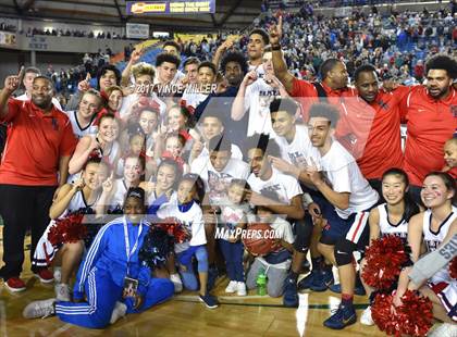 Thumbnail 2 in Nathan Hale vs Garfield (WIAA 3A Final)  photogallery.