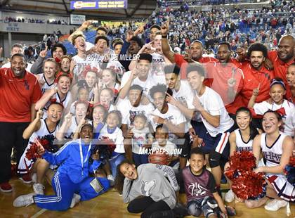 Thumbnail 3 in Nathan Hale vs Garfield (WIAA 3A Final)  photogallery.