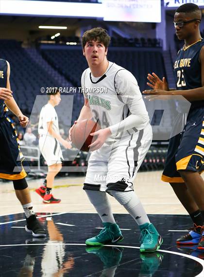 Thumbnail 2 in Elk Grove vs. El Camino (@Golden 1 Center) photogallery.