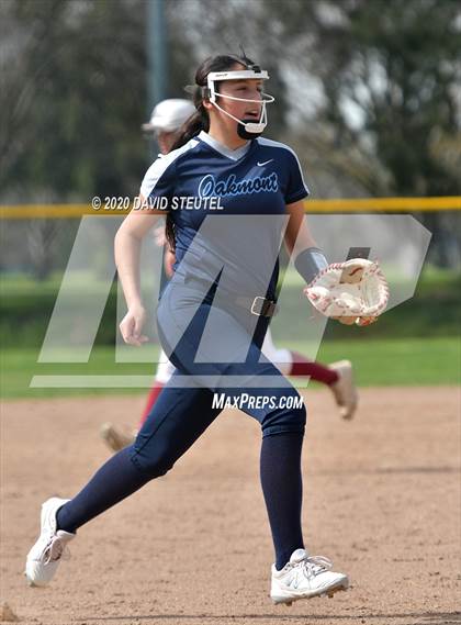 Thumbnail 2 in Laguna Creek vs. Oakmont (Pre-Season T.O.C.) photogallery.