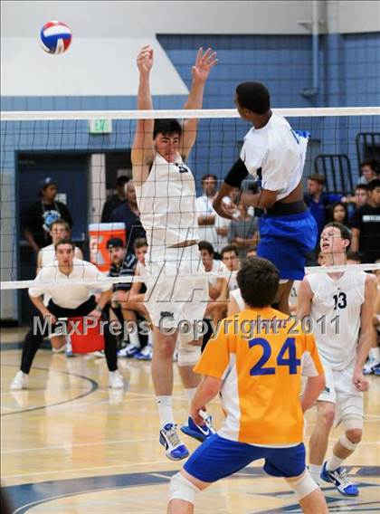Thumbnail 2 in Westlake vs Corona del Mar (CIF SoCal D2 Regional Final) photogallery.