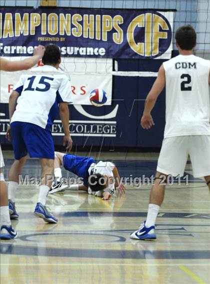 Thumbnail 2 in Westlake vs Corona del Mar (CIF SoCal D2 Regional Final) photogallery.