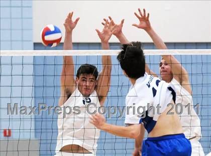 Thumbnail 2 in Westlake vs Corona del Mar (CIF SoCal D2 Regional Final) photogallery.