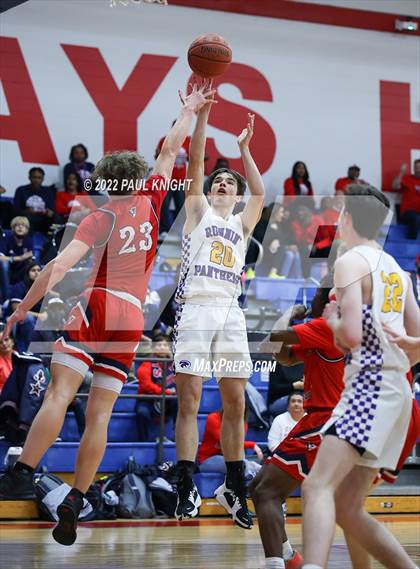 Thumbnail 1 in Veterans Memorial vs. Liberty Hill (UIL 5A Regional Quarterfinal) photogallery.