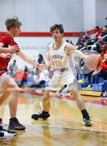 Thumbnail 3 in Veterans Memorial vs. Liberty Hill (UIL 5A Regional Quarterfinal) photogallery.