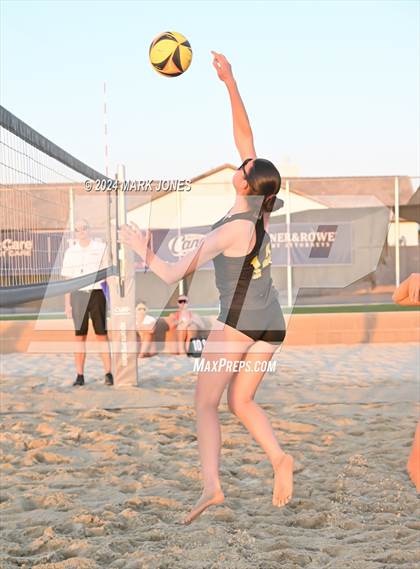 Thumbnail 2 in Arcadia vs. Saguaro (AIA DII Pairs Finals) photogallery.