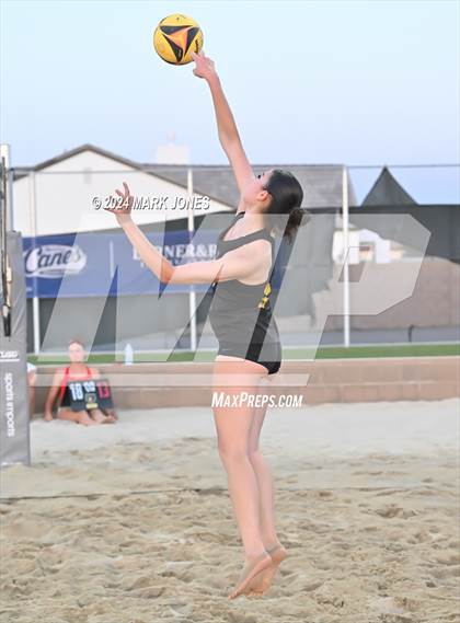 Thumbnail 3 in Arcadia vs. Saguaro (AIA DII Pairs Finals) photogallery.