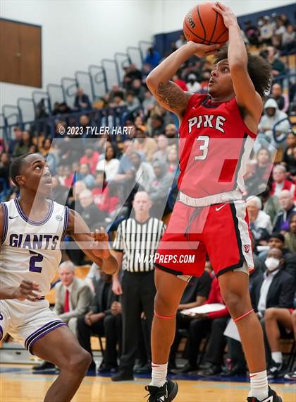 Thumbnail 2 in Pike vs. Ben Davis (IHSAA 4A Sectional 11 Final) photogallery.
