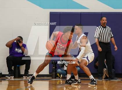 Thumbnail 1 in Pike vs. Ben Davis (IHSAA 4A Sectional 11 Final) photogallery.