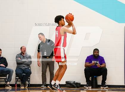 Thumbnail 3 in Pike vs. Ben Davis (IHSAA 4A Sectional 11 Final) photogallery.