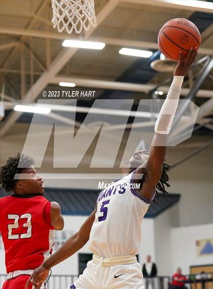 Thumbnail 2 in Pike vs. Ben Davis (IHSAA 4A Sectional 11 Final) photogallery.