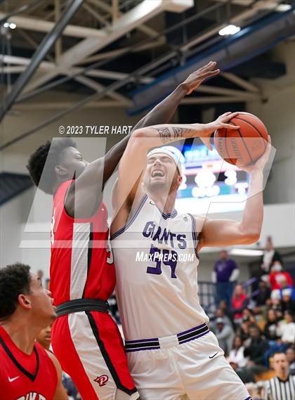 Thumbnail 2 in Pike vs. Ben Davis (IHSAA 4A Sectional 11 Final) photogallery.