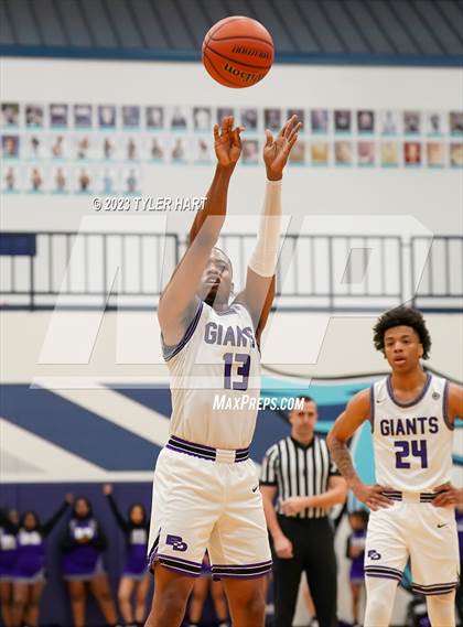 Thumbnail 3 in Pike vs. Ben Davis (IHSAA 4A Sectional 11 Final) photogallery.